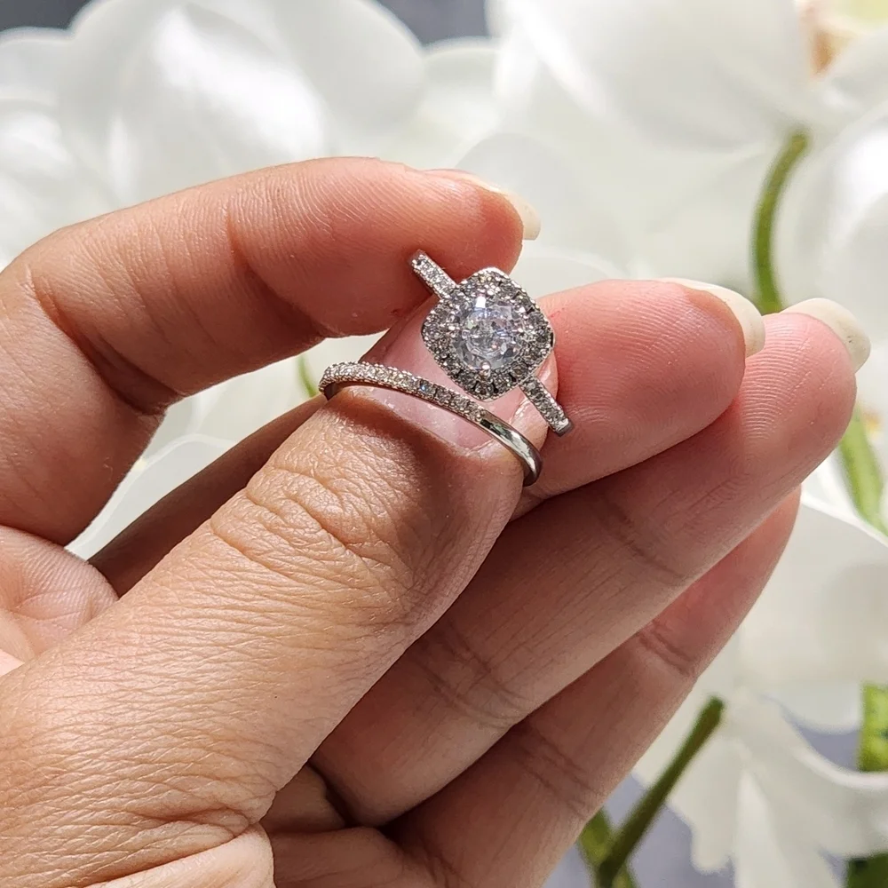 Silver Halo Ring Set